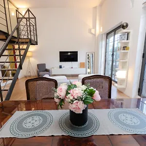 esclusivo-loft-con-due-camere-da-letto-e-terrazzo.it-lombardy.com/